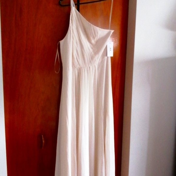 Halston Cream Gown - Picture 1 of 9